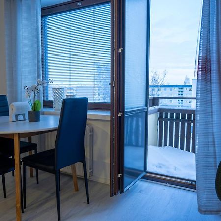 Cozy Apartment By The Sea 2 Rooms Free Private Parking Kemi Exterior photo
